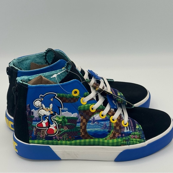 NWT Sonic The Hedgehog Sega High Top Canvas 2D Graphics Rear Zip Lace Up Design - Picture 2 of 12